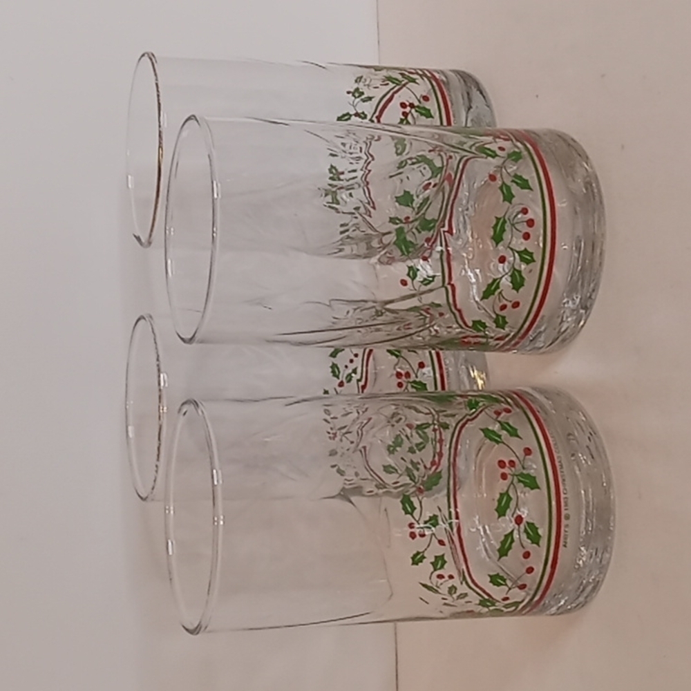 Vintage 1983 Arby's Hollies And Berries Holiday Clear Glass Cups Glasses